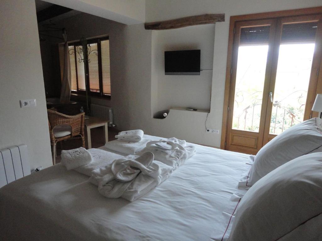 Hotel Rural Cal Torner Adults Only Guiamets Room photo